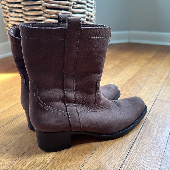 La Canadienne 28001 Brown Leather 2” Heal Pull On Boots Size Women’s 8.5 - Picture 9 of 10